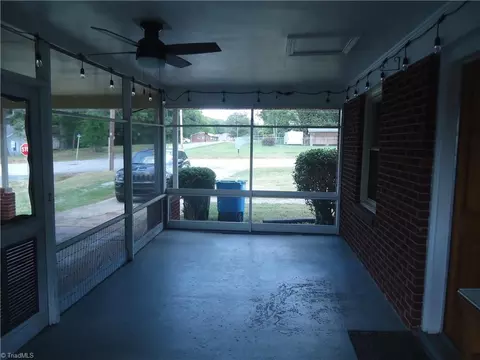490 Main St S, Denton, NC 27239 photo 15