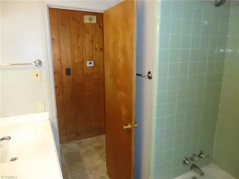 490 Main St S, Denton, NC 27239 photo 8