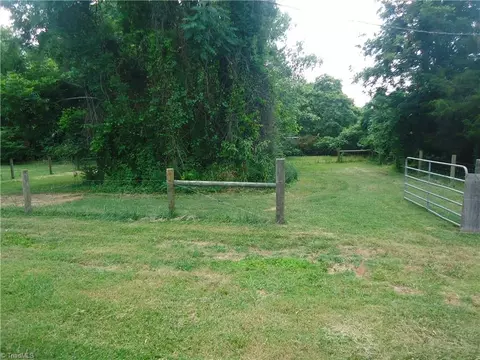 490 Main St S, Denton, NC 27239 photo 18