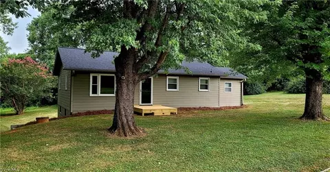 1741 Mitchell Rd, Pilot Mountain, NC 27041