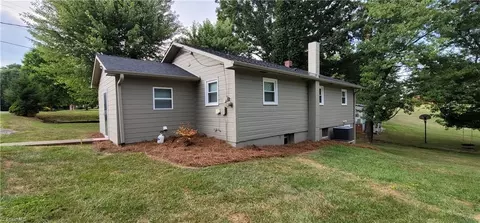 1741 Mitchell Rd, Pilot Mountain, NC 27041 photo 26