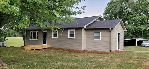 1741 Mitchell Rd, Pilot Mountain, NC 27041 photo 2