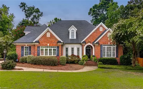 345 Susanna Dr, Kernersville, NC 27284