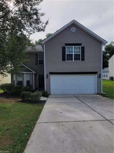 6229 Creekbrooke Ct, Browns Summit, NC 27214