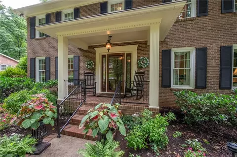 732 La Vale Dr, Clemmons, NC 27012