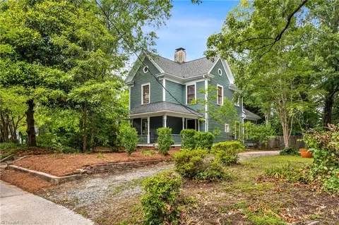 810 Rankin Pl, Greensboro, NC 27403