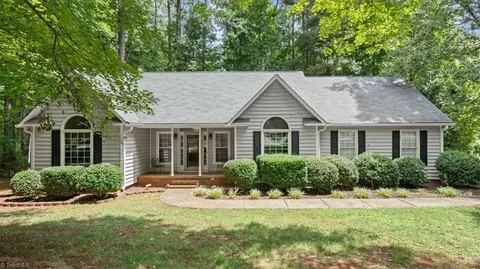 7183 Johns Point Ct, Liberty, NC 27298