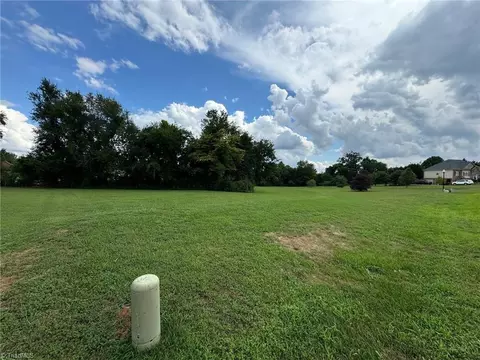 129 Marbrook Dr, Mocksville, NC 27028