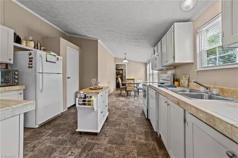 4134 Oak Haven Dr, Trinity, NC 27370 photo 5