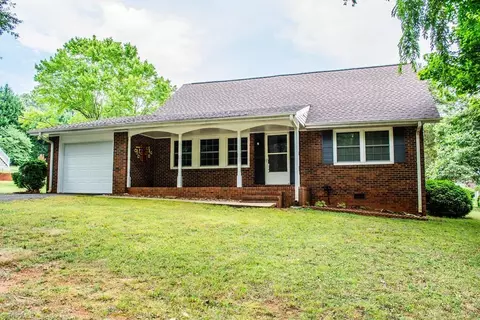 7355 Wellesley Rd, Rural Hall, NC 27045