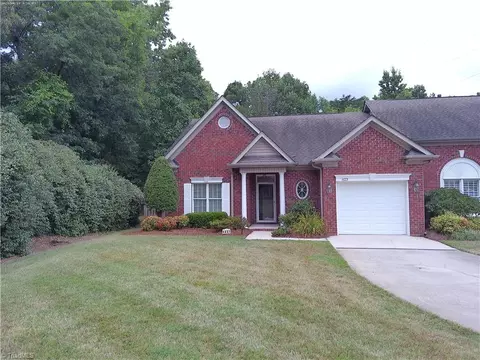 623 Sonoma Ln, High Point, NC 27265