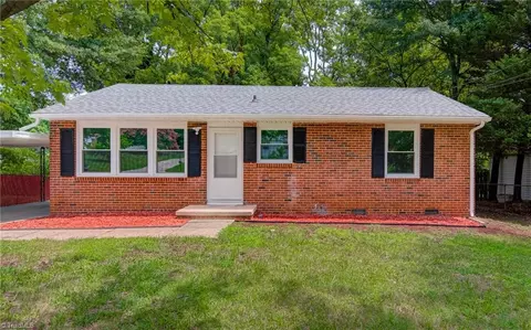 3220 Fielding Pl, Greensboro, NC 27405