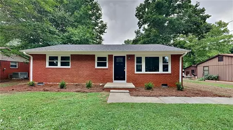 1229 Kenwood Dr, Burlington, NC 27215