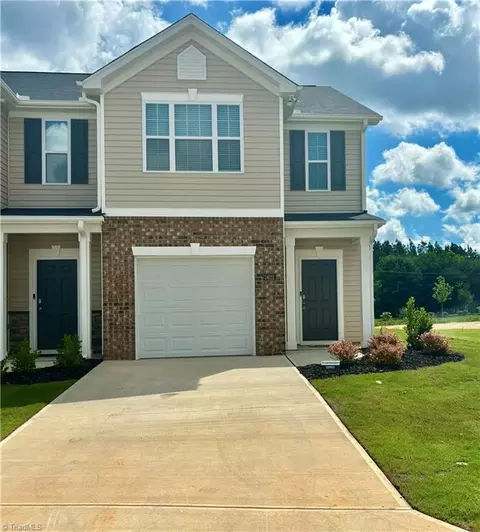 5622 Carrington Ct, Trinity, NC 27370 photo 2