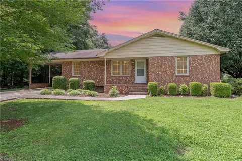 145 Elizabeth St, Ramseur, NC 27316