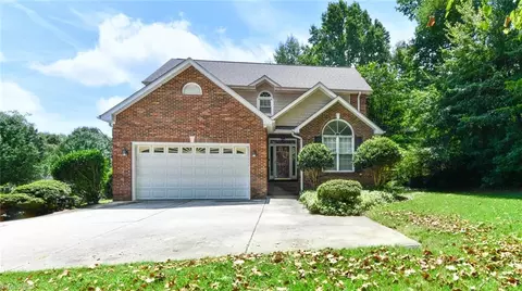Exterior - 2504 Burch Pt, High Point, NC 27265 photo 8 of 8