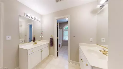 Bath - 2504 Burch Pt, High Point, NC 27265 photo 5 of 7