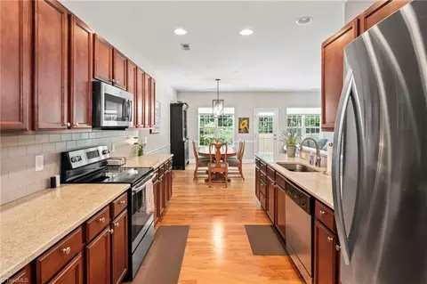 Kitchen - 6284 Queens Gate Ct, Clemmons, NC 27012 photo 2 of 4