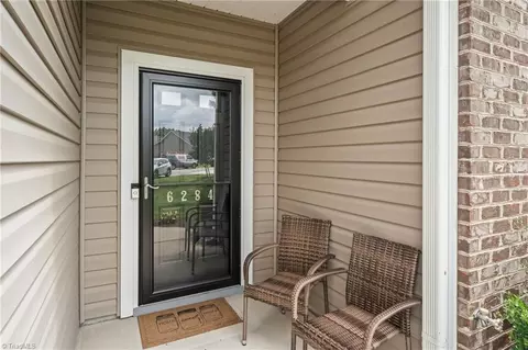Entry Way - 6284 Queens Gate Ct, Clemmons, NC 27012 photo 1 of 5