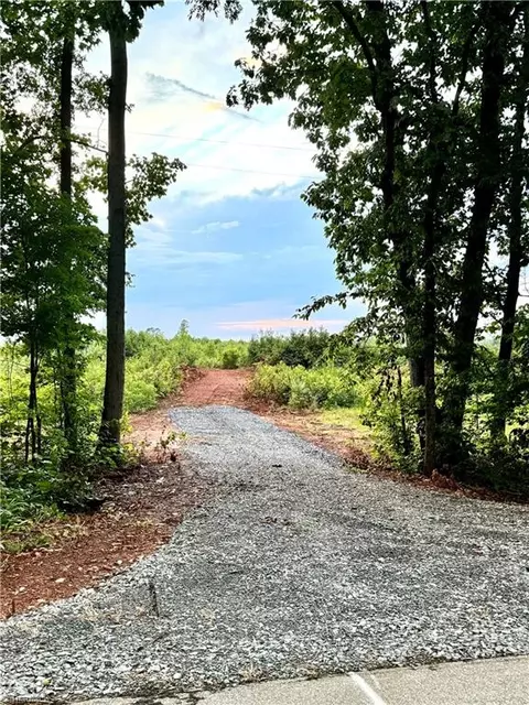 4 State Highway 49, Denton, NC 27239