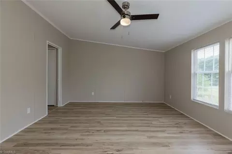 1025 Mabel Ln, Pinnacle, NC 27043 photo 18