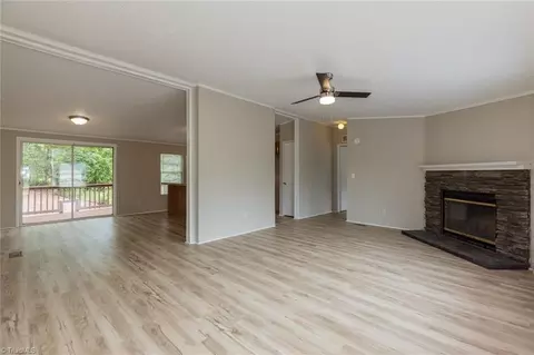 1025 Mabel Ln, Pinnacle, NC 27043 photo 10
