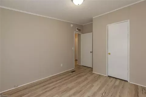 1025 Mabel Ln, Pinnacle, NC 27043 photo 23