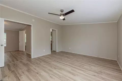 1025 Mabel Ln, Pinnacle, NC 27043 photo 16