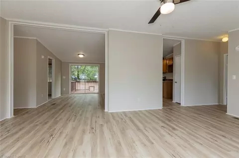 1025 Mabel Ln, Pinnacle, NC 27043 photo 11