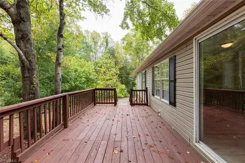 1025 Mabel Ln, Pinnacle, NC 27043 photo 28