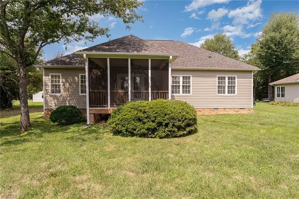 Exterior - 7403 Greenlawn Dr, Summerfield, NC 27358 photo 6 of 8