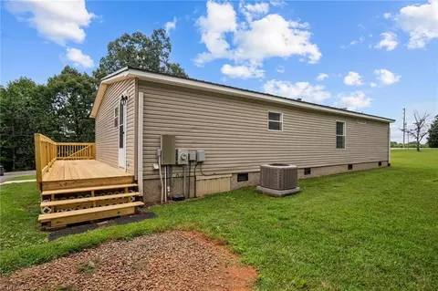 109 Pishner Dr, Harmony, NC 28634 photo 33