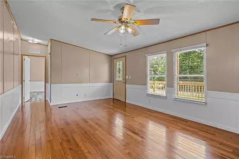 109 Pishner Dr, Harmony, NC 28634 photo 8