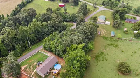 109 Pishner Dr, Harmony, NC 28634 photo 43