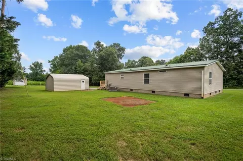 109 Pishner Dr, Harmony, NC 28634 photo 32