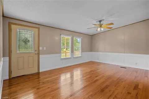 109 Pishner Dr, Harmony, NC 28634 photo 6