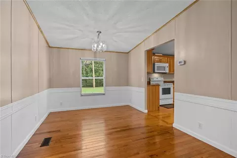 109 Pishner Dr, Harmony, NC 28634 photo 10