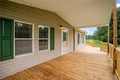 109 Pishner Dr, Harmony, NC 28634 photo 3