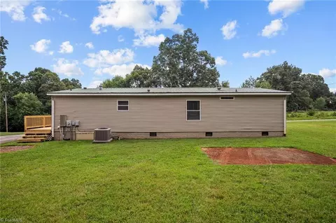 109 Pishner Dr, Harmony, NC 28634 photo 31