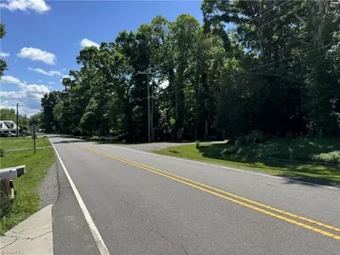 5120 Dock Davis Rd, Clemmons, NC 27012 photo 2