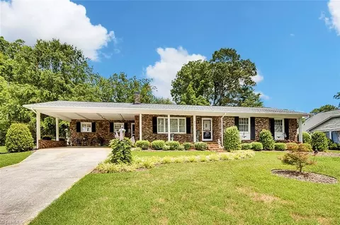 844 Hollings Rd, Asheboro, NC 27205