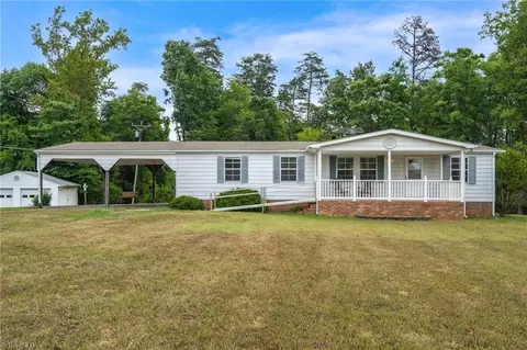 1921 Sizemore Rd, Germanton, NC 27019