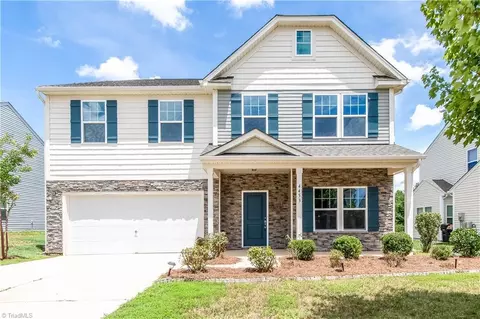 4453 Wedge Dr, Pfafftown, NC 27040