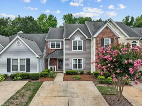 24 Cedar Knoll Dr, Greensboro, NC 27407