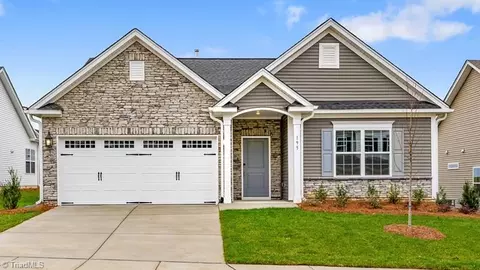 195 Moravian Ct, Advance, NC 27006