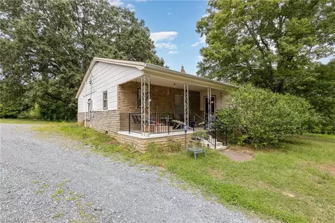 8835 Broad St, Rural Hall, NC 27045