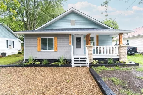 205 Harris St, Thomasville, NC 27360