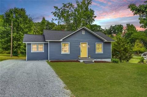 223 Stratford Rd, Archdale, NC 27263