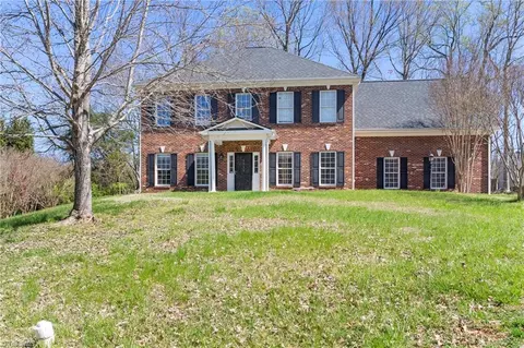 2875 Sawan Ct, Clemmons, NC 27012 photo 2