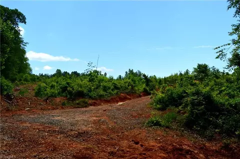 02 Dillard Rd, Madison, NC 27025 photo 2